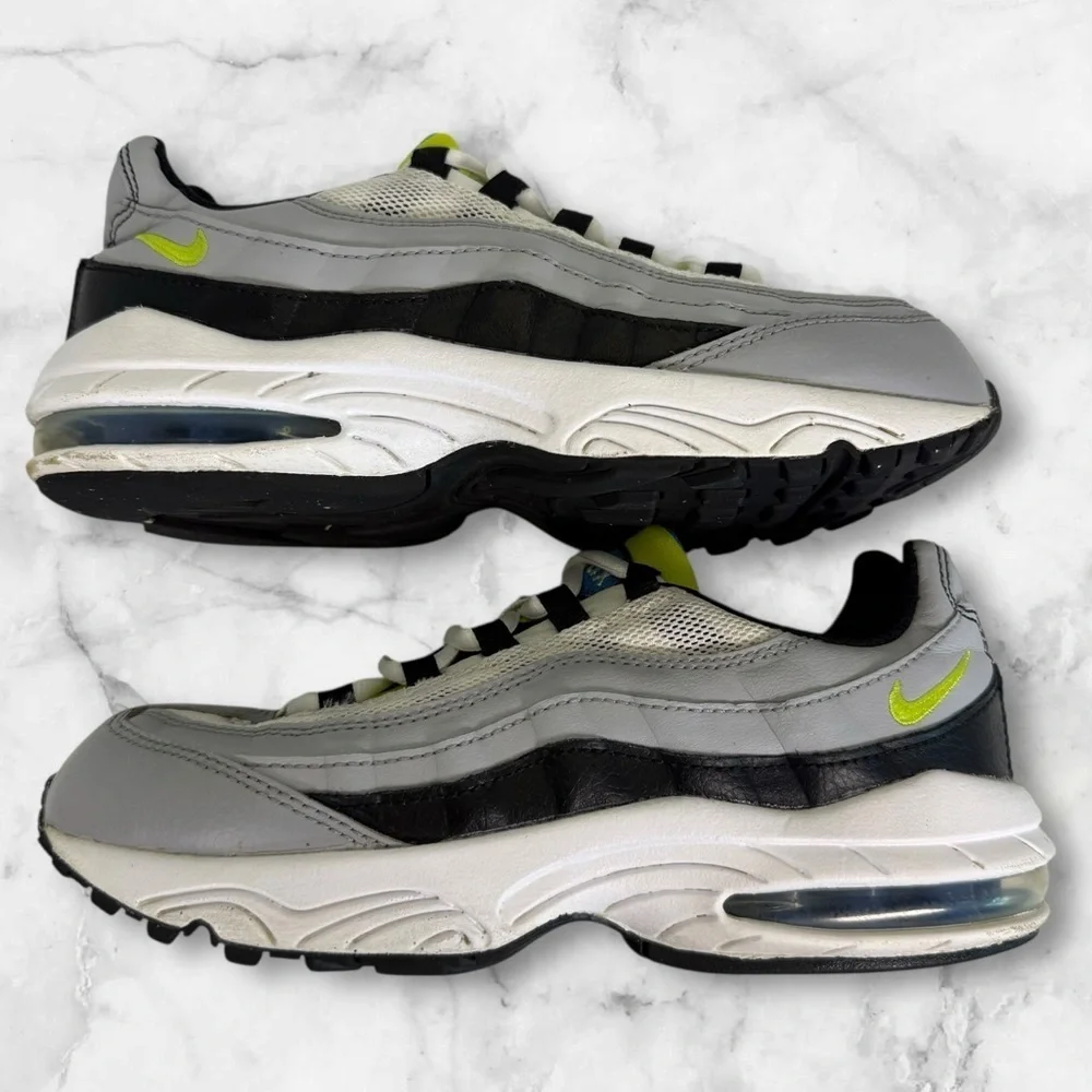 Kids Nike Air Max 95 size 3Y